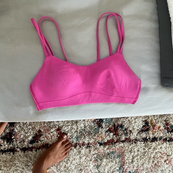 lululemon athletica Vibrant Pink Ribbed Bra - Picture 1 of 4